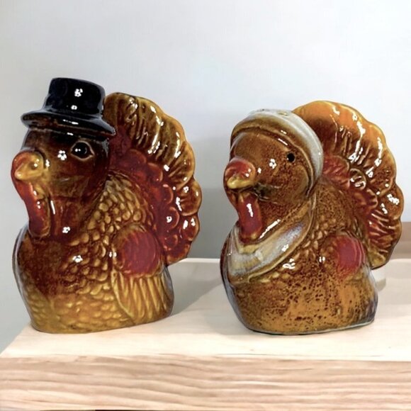 Thanksgiving Harvest Turkey Salt and Pepper Shaker Ceramic Set Rustic Fall Color - Picture 16 of 16